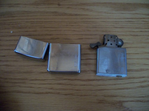 Vintage 1972 Zippo Smooth Chrome Lighter with Initials. - Picture 9 of 12