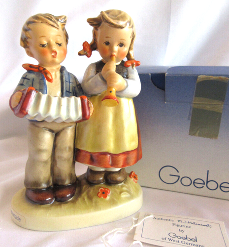 Hummel Goebel Figurine BIRTHDAY SERENADE #218/0 TMK6 SZ 5" GUC w/Box - Picture 1 of 10