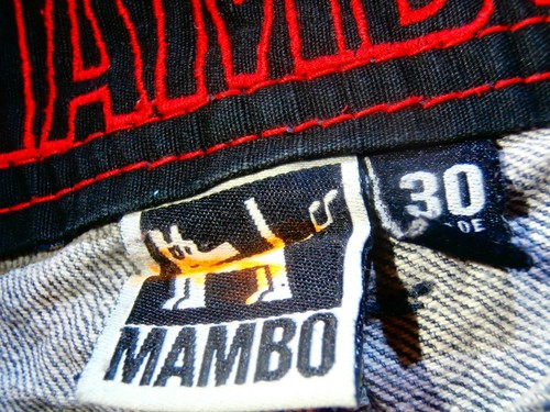 PANTALONES CORTOS DE MEZCLILLA MARCA MAMBO TRES PIERNAS TALLA CON 30 JEANS ORIGINALES SURF SKATE ESQUÍ - Imagen 7 de 10