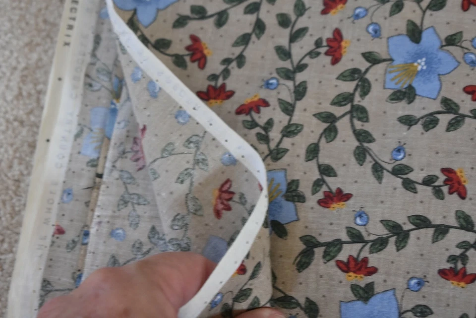 Por 1/2 yarda, vintage, azul floral sobre algodón tostado, Spectrix, Anderson, Caboodle, P712 Foto 4 de 4