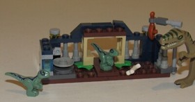 LEGO 30382 Jurassic World Baby Velociraptor Playpen & 5882 DINO Ambush Attack