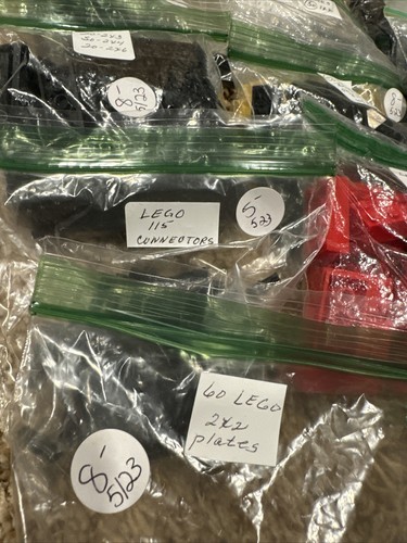 Vintage LEGOs Lot of 2000 Pcs Cross Axles, Connectors, Bricks, Plates Etc! - Picture 2 of 12