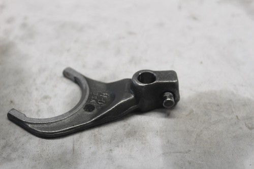 SHIFTER FORK (#32) 34191-79 2005 HD SOFTAIL DELUXE FLSTNI - Picture 8 of 12