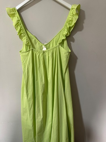 H&M DRESS Flounce Ruffle Medium Green Flowy Oversized Boho Blogger Fav BNWT - Picture 8 of 10