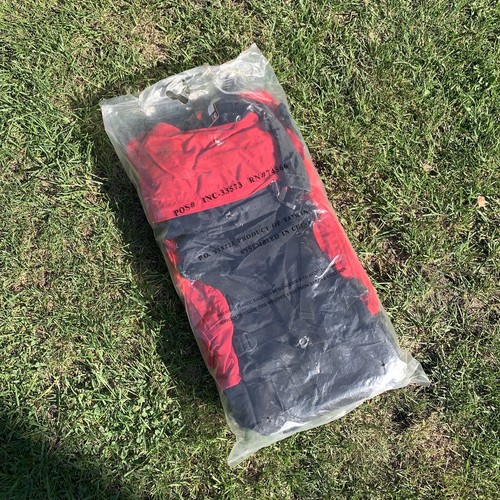 Marlboro Vintage NOS Backpack Bag Red Black Miles Promotion Camp Hike Retro - Picture 2 of 23