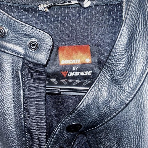 DUCATI BY DAINESE Stand-up Collar Leather Motorcycle Jacket Black - Picture 3 of 3