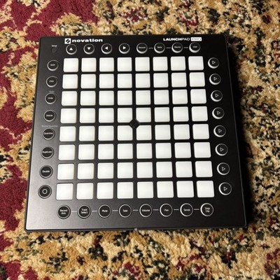 Novation Launchpad Pro MIDI Grid Controller Ableton Live mit Box USB Stromkabel