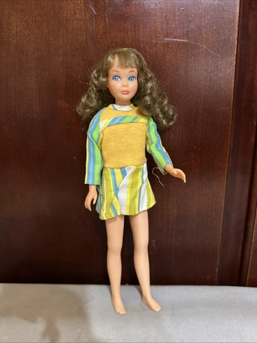 Vintage 1967 Skipper Doll Brunette Sausage Curls 
