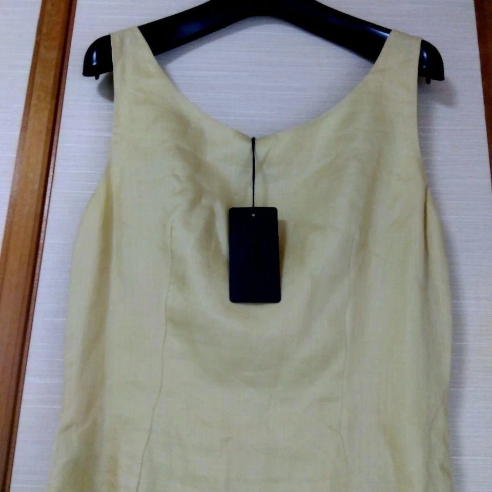 Nuevo Vestido Prada Amarillo Claro 100% Lino Sin Mangas Línea A Midi Talla 42 Elegante Foto 2 de 4