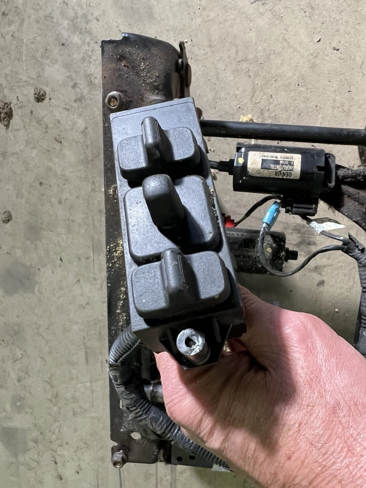 1999-2004 JEEP GRAND CHEROKEE WJ DRIVER SIDE POWER SEAT BASE E INTERRUPTORES FABRICANTE DE EQUIPAMENTO ORIGINAL - Imagem 2 de 4