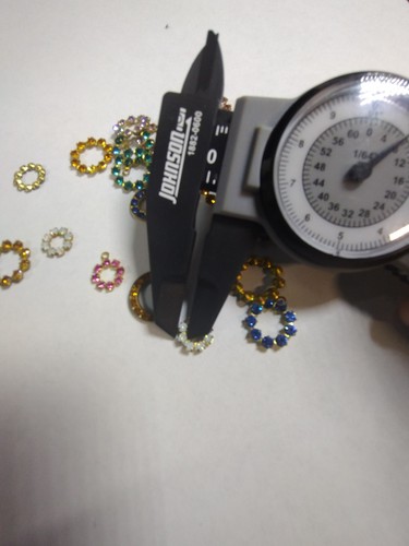 20 Asst. Wreath Vintage Preciosa Czech 8+8 Faceted Crystal Gem Sew On Stones - Picture 14 of 15