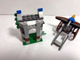 LEGO Castle: Gold Getaway 70401 (2013) Retired.