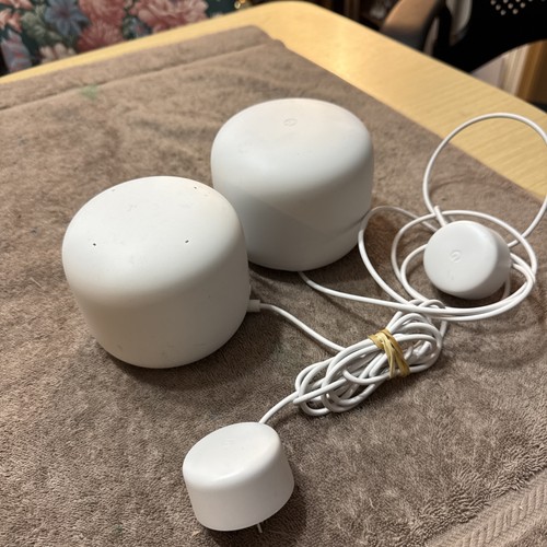 Google Nest Wifi AC2200 Mesh System Router und Point mit Google Assistant