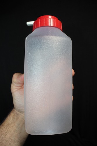 Vintage Rubbermaid Sippin' Saver Drink Bottle 1 quart 940mL Flip Up Straw Lid - Picture 10 of 16
