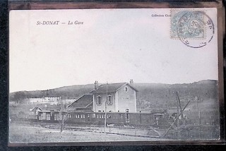 CPA DROME St DONAT Le tramway en gare
