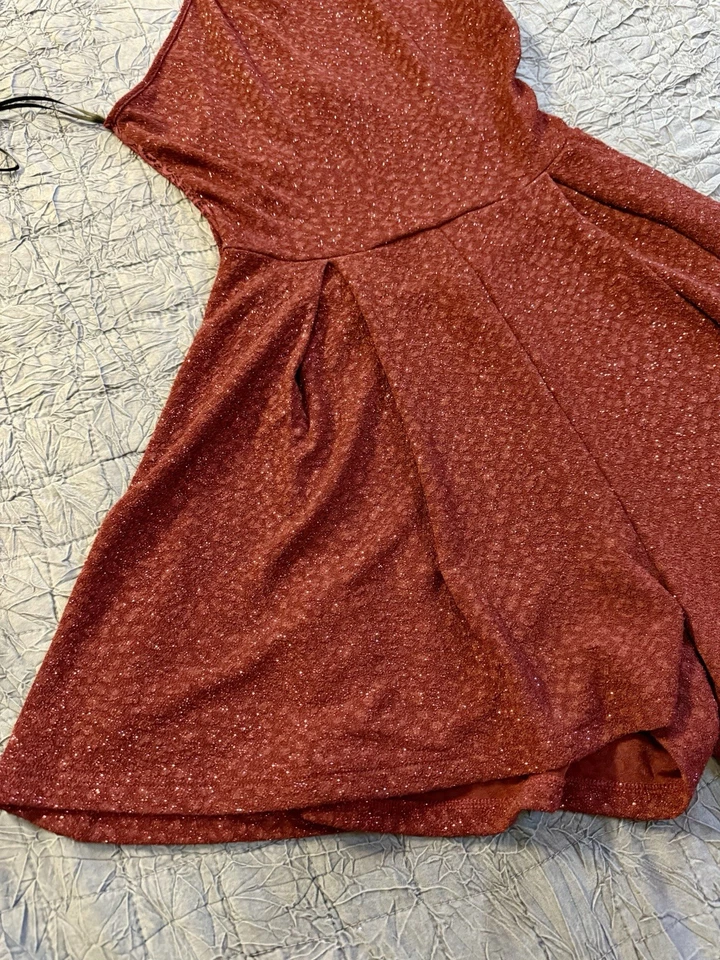 Windsor Borgoña Brillante Halter Mameluco Encaje Espalda Abierta M Ropa de Club de Regreso a Casa Foto 3 de 4