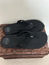 Men’s Reef Flip Flops Size 14 New