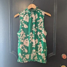 Sienna Sky Floral Sleeveless High Neck Blouse Sz L Kelly Green Cream Smocked EUC