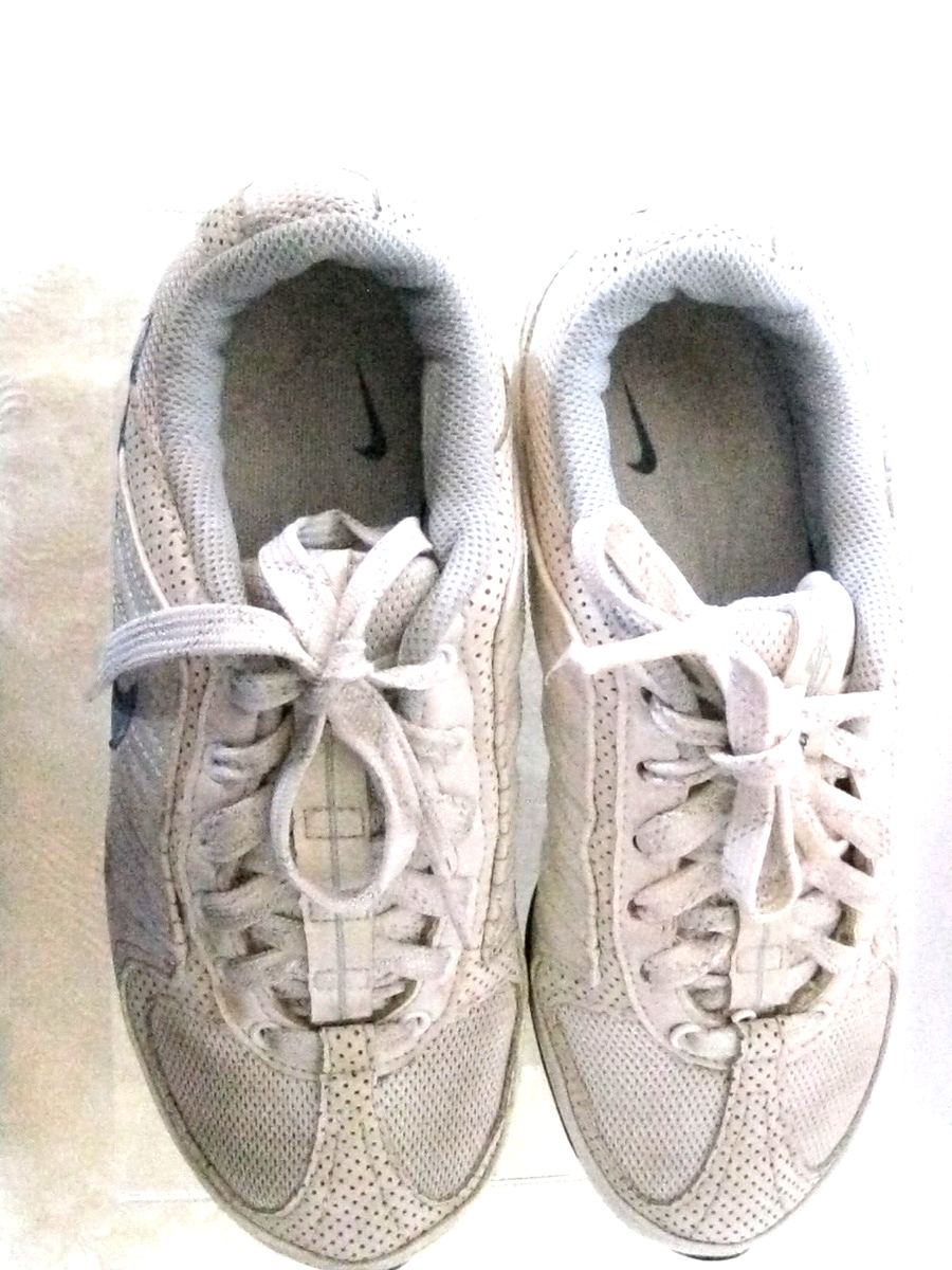 Nike Low Top Sneakers Size 6 White Blue Leather Canvas Perforated