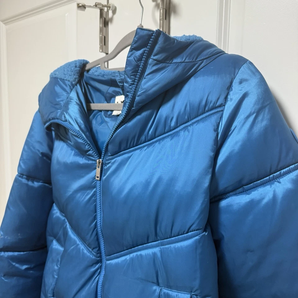 Chaqueta acolchada UGG Ronney recortada AZUL BRILLANTE $198 mediana Foto 2 de 4