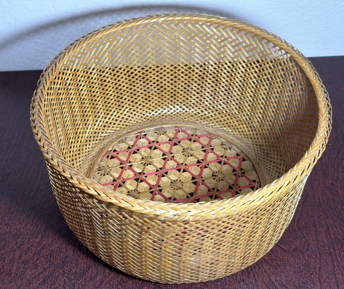 Rattan Wicker Basket Décor Vintage Handwoven Catchall Brown & Red Pattern W Lid - Picture 7 of 12