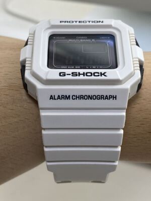 【美品】G-SHOCK 腕時計 GW-5510BW-7JF CASIO ホワイト Casio G-Shock Gw-5510 Digital Quartz Men Radio Solar Square