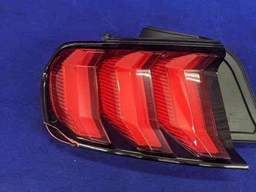 2018-2023 Ford Mustang GT 5,0L Driver LH Left Tail Light Lamp Lights Brake OEM - Picture 6 of 12
