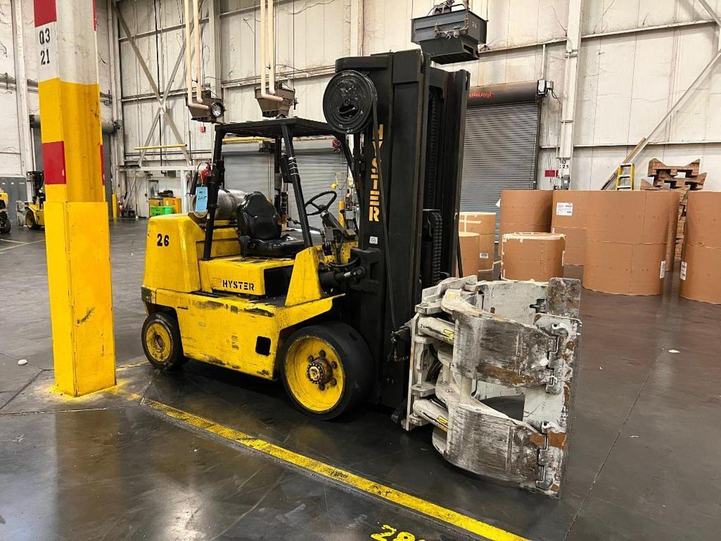 Hyster S155XL LP Forklift 15,500 lb Capacity w/Cascade Roll Clamp 235.5