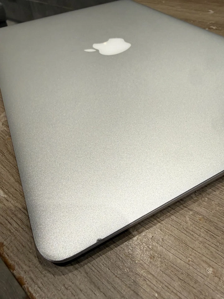Apple MacBook Air 13" 2013 · i5 · 8GB · 128GB, photo 2 of 5