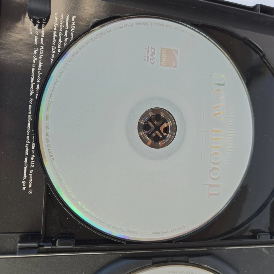 The Twilight DVD Set 5 Movies - Twilight New Moon Eclipse Breaking Dawn 1 and 2 - Image 3 of 4