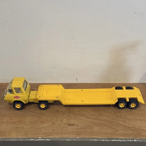 Tonka Semi Truck With Yellow Lowboy  Flatbed Trailer-Hauler