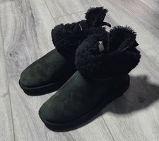 UGG Mini Bailey Bow II Boots In Black Suede W/ Sheepskin Lining Size 8