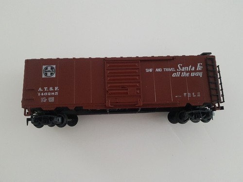 HO Scale AHM ROCO  Santa Fe ATSF 15235 Box Car Vintage made in Austria | Zustand: Used