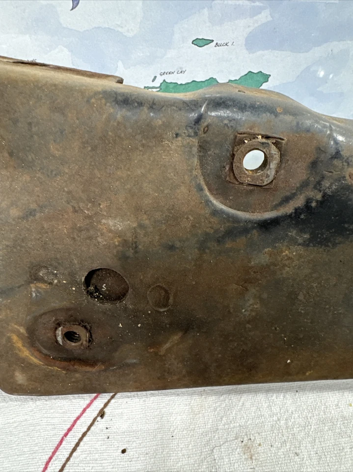 Ford Galaxie 500 XL LTD 1965 1966 capó lateral izquierdo bisagra al soporte de la carrocería Foto 3 de 4