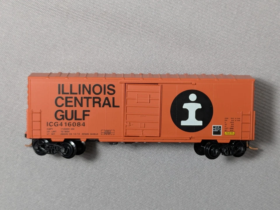 N scale MTL # 24070 ILLINOIS CENTRAL GULF 40' single door Box Car ICG 416084 - Image 2 of 4