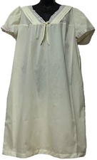 Vintage Carole Yellow Embroidered Night Gown Woman Size Medium Lightweight- New