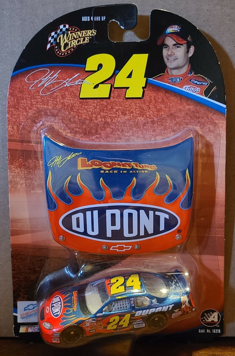 ルーニーテューンズNASCAR公認 1/24scale❹ Action 1/24 Scale 103234 - Chevrolet 2002 NASCAR #8 Looney