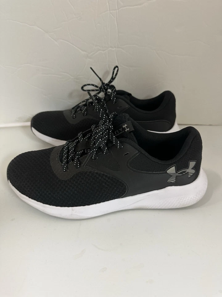 Tênis de corrida e jogging Under Armour preto carregado Aurora 2 - Feminino tamanho 8-1/2 - Imagem 2 de 4