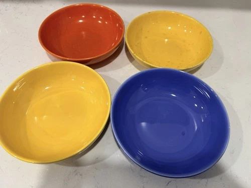 Set of 4 Vintage Fiesta Fiestaware Bowls. 7.5 Inch Diameter Yellow, Red, & Blue
