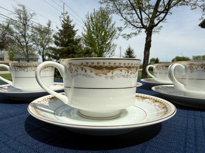 Vintage Queen Anne Select Fine China Tea Cups & Saucers #113 Japan