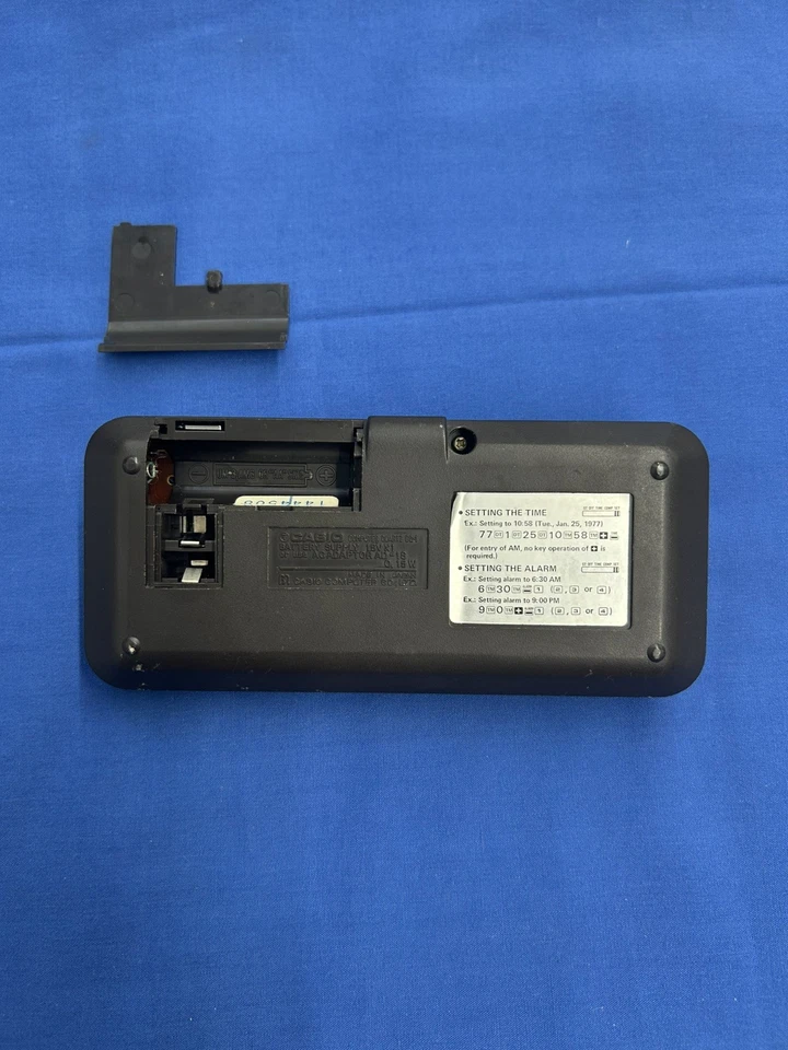 Vintage Casio CQ-1 Quartz Calculator Clock Works Corroded See Details - Image 2 of 4