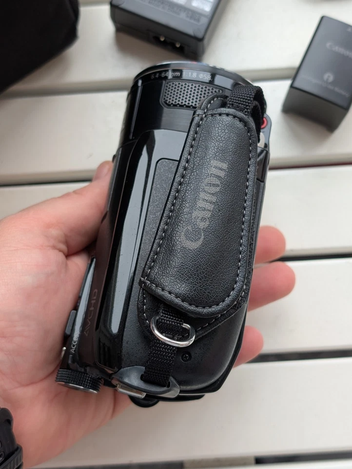 CANON LEGRIA HF S10 FHD CMOS 1080/PAL/Built-in 16GB+SD Slot optional TESTED  - Image 4 of 4