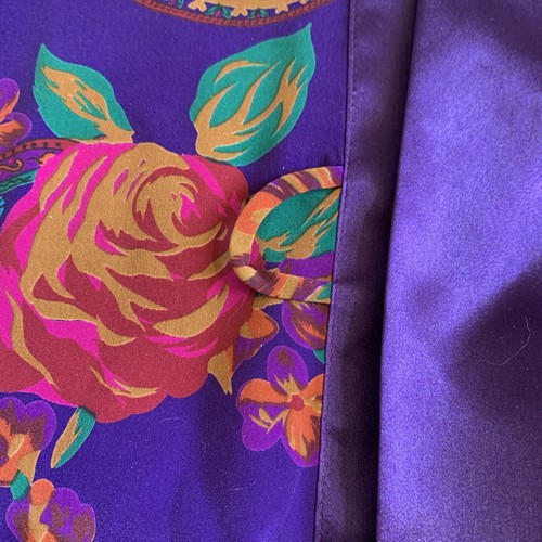 Vintage 80s Gold Label Victoria's Secret Robe Purple Floral Satin One Size EUC - Picture 8 of 9