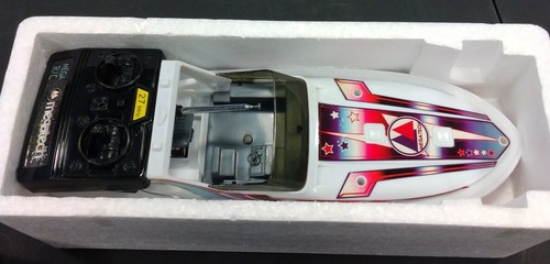 MEGATECH USA TWIN MOTOR R/C CRUISER BOAT SHIP NEW / SEALED 16" LONG With Decals - Picture 2 of 4