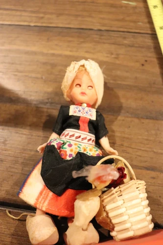 Rozetta Doll Dutch Girl Sleep Eyes