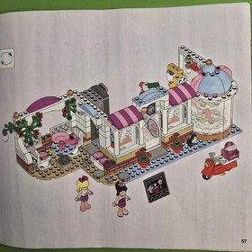 LEGO Friends: Heartlake Cupcake Cafe (41119) Complete W/ Minifigs, Inst. & Box!