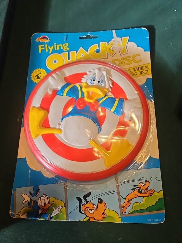 Vintage 1980's Spectra Star Flying Quacky Disc, Donald Duck Frisbee NOS, Venture
