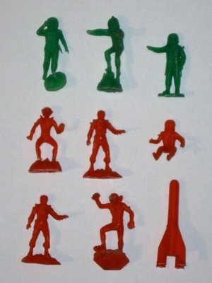 Vintage 1960s MARX Mystery SPACE SHIP Aliens ASTRONAUTS & Rocket 30mm SPACE MEN!