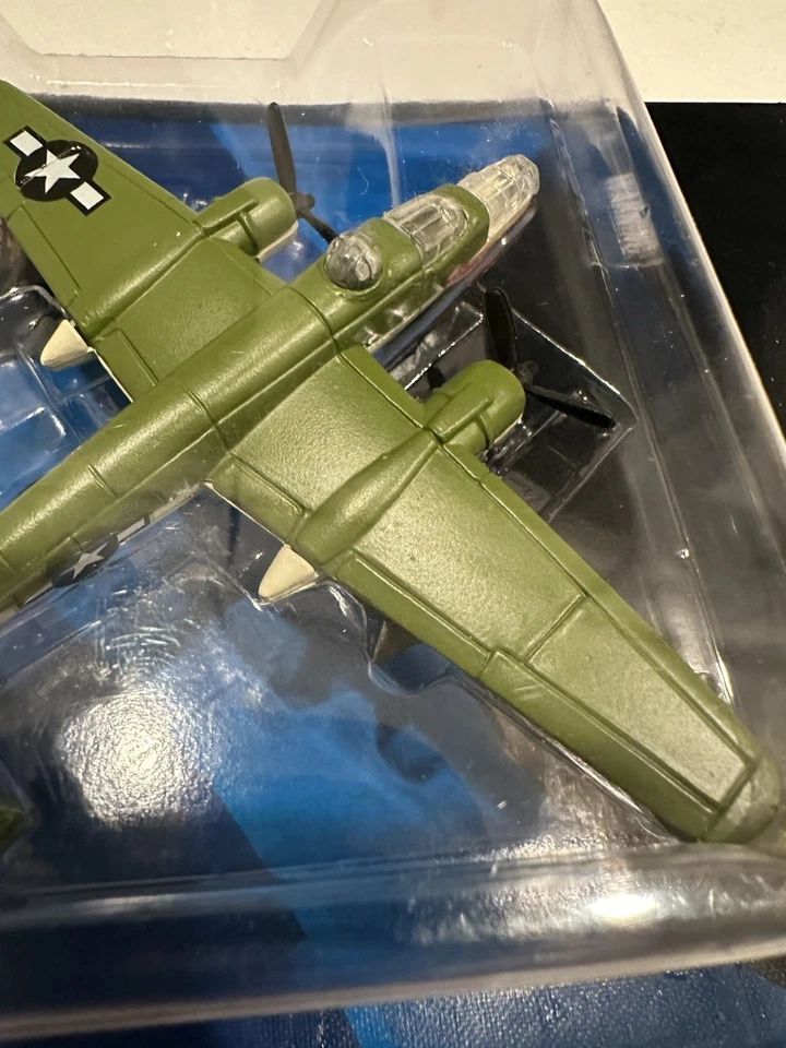 Bombardero Mitchell Maisto Kid Connection B25J de metal fundido a presión y plástico, 2001 Foto 4 de 4