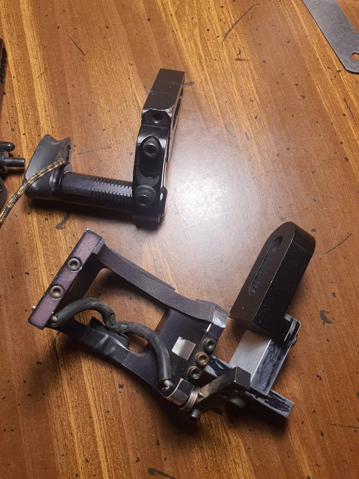 Achery Arrow Rest Lot - Image 2 of 4